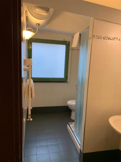 Studio for three people - image 17