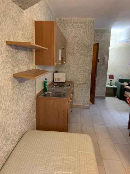 Studio for three people - image 20