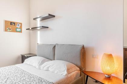 Doni Quiet and Comfortable Apartament with Balcony - image 11