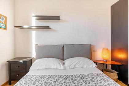 Doni Quiet and Comfortable Apartament with Balcony - image 12