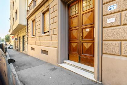 Doni Quiet and Comfortable Apartament with Balcony - image 15