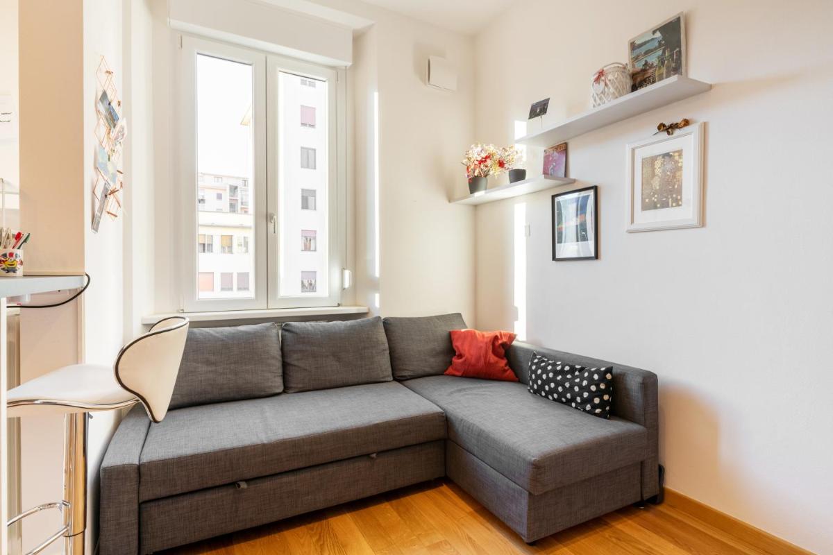 Doni Quiet and Comfortable Apartament with Balcony - image 2