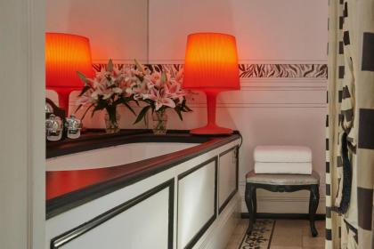 Casa Howard a Unique Guest House in Florence - image 13