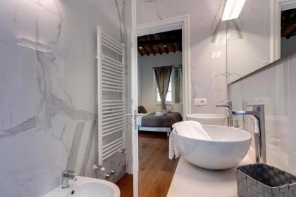 Mamo Florence - Bonnie - Clyde - Marvin Apartments - image 10