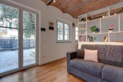 Mamo Florence - Bonnie - Clyde - Marvin Apartments - image 23
