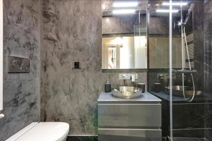 Mamo Florence - Charlie's Apartments - image 28