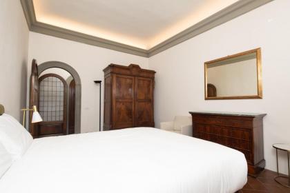 Bardini Garden Apartment - image 13
