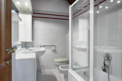 Rondinelli - image 27