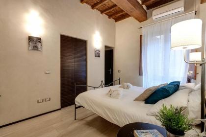 Mamo Florence - Calzaiuoli Apartment - image 15