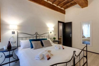 Mamo Florence - Calzaiuoli Apartment - image 22