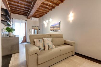 Mamo Florence - Calzaiuoli Apartment - image 26