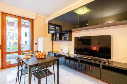 Comfortable Flat with Private Parking and Terraces Florence