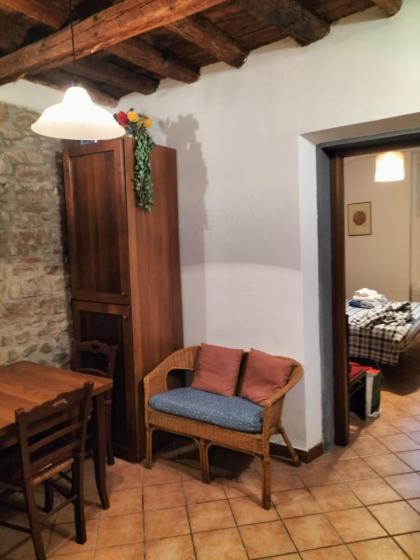 Florentine style apartment in San Frediano - image 21