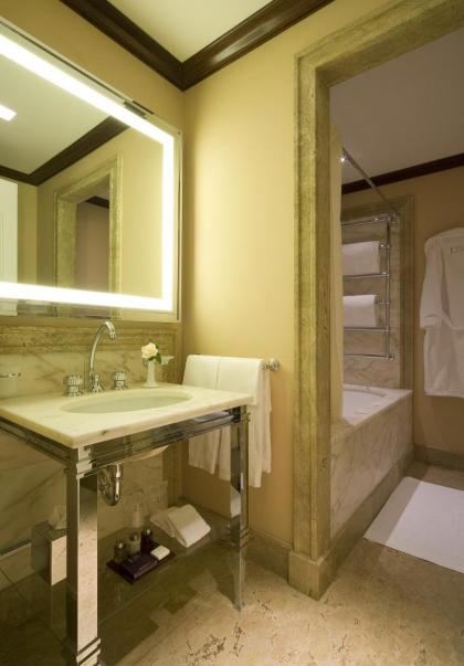 Hotel L'Orologio - image 23