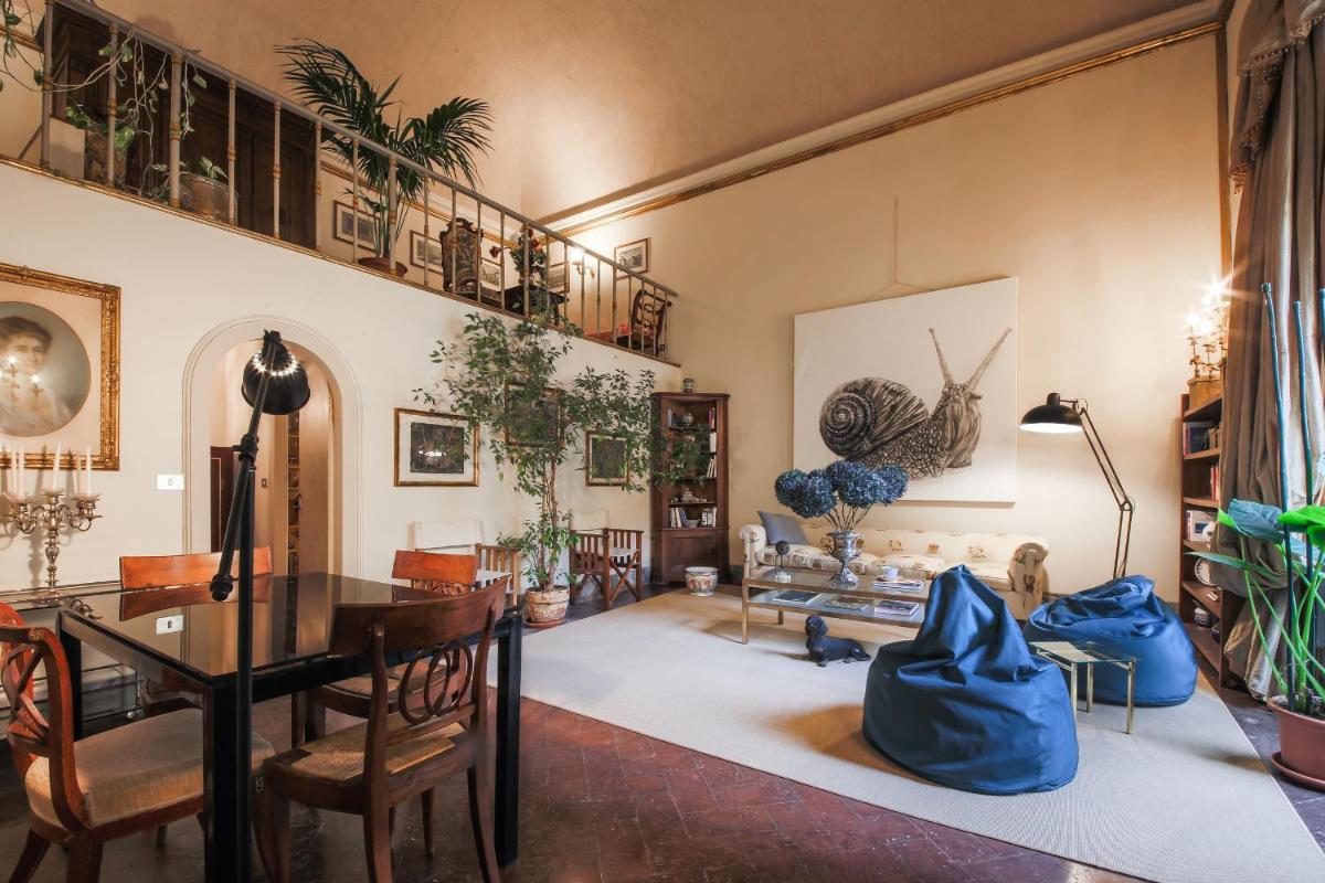 Apartments Florence - The Slowcoach House - image 2