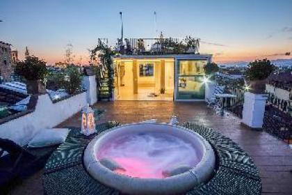 Amazing suite with open view terrace - image 4