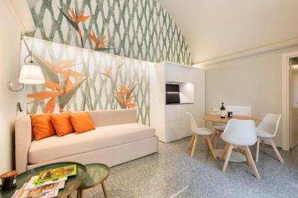 Aparmtents Florence - Dragomanni Loft with patio - image 2