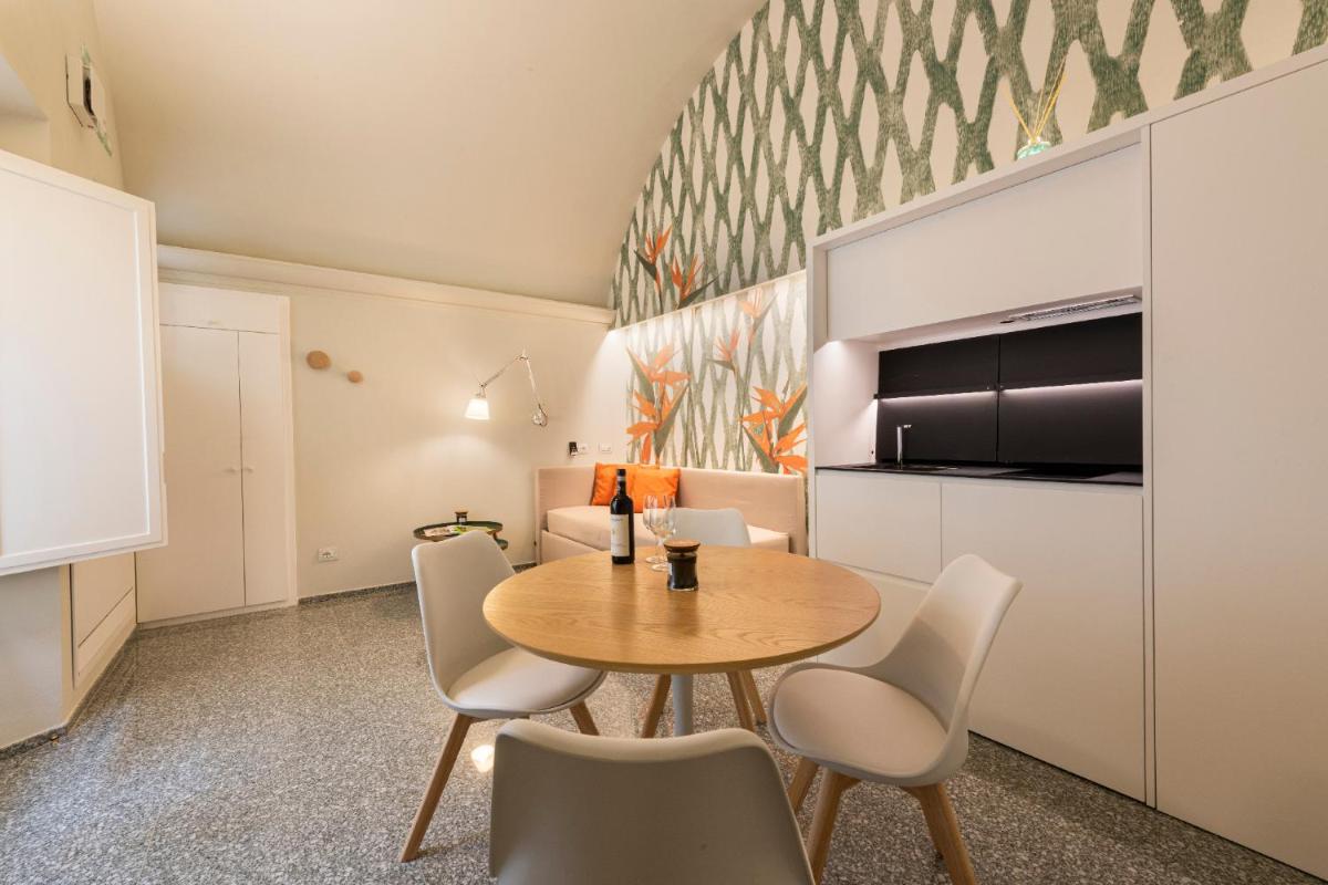 Aparmtents Florence - Dragomanni Loft with patio - image 4