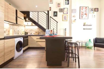 2 bedrooms appartement with furnished balcony and wifi at Firenze - image 3
