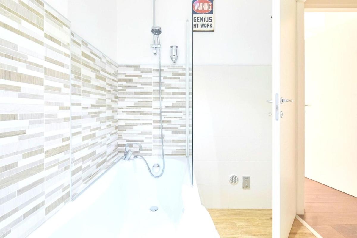 2 bedrooms appartement with furnished balcony and wifi at Firenze - image 5
