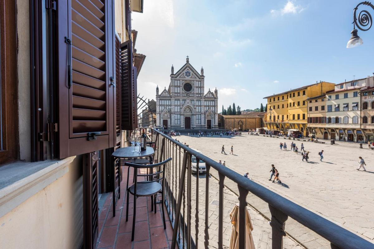 Santa Croce Palace - image 2
