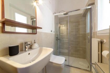 2 bedrooms Tuscany-style apartment in Santa Croce - image 21