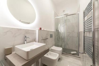 2 bedrooms Tuscany-style apartment in Santa Croce - image 25
