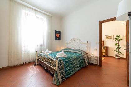 2 bedrooms Tuscany-style apartment in Santa Croce - image 27
