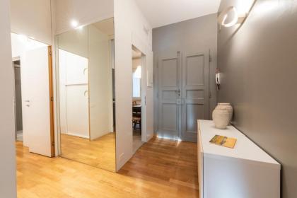Ponte Vecchio Luxury Suite - image 12