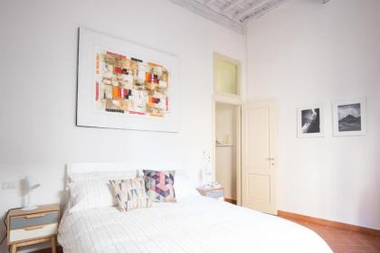 Designer Apartment in Central Florence - hosted by Sweetstay - image 11