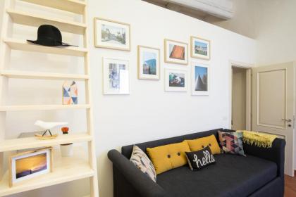 Designer Apartment in Central Florence - hosted by Sweetstay - image 13