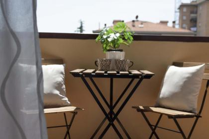 Italian Experience-Novoli Suite Apartment - image 24