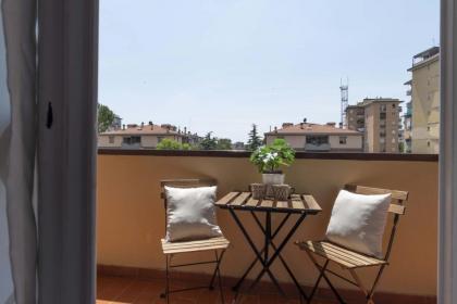 Italian Experience-Novoli Suite Apartment - image 25