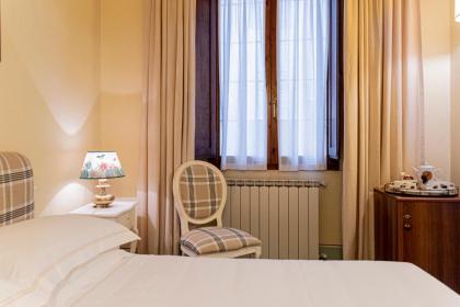 Casa Uffizi XIII Century Tower House Boutique Hotel - image 23