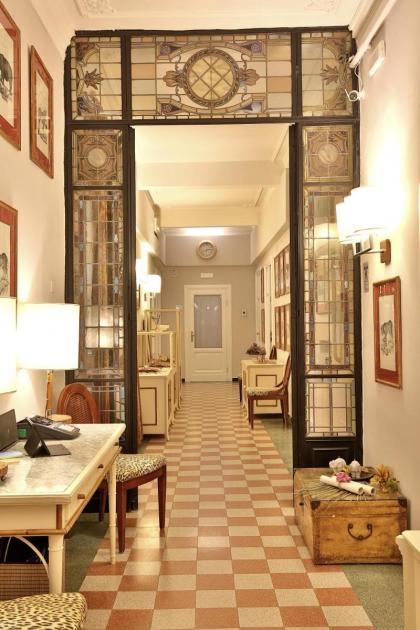 MADAMA GUEST HOUSE