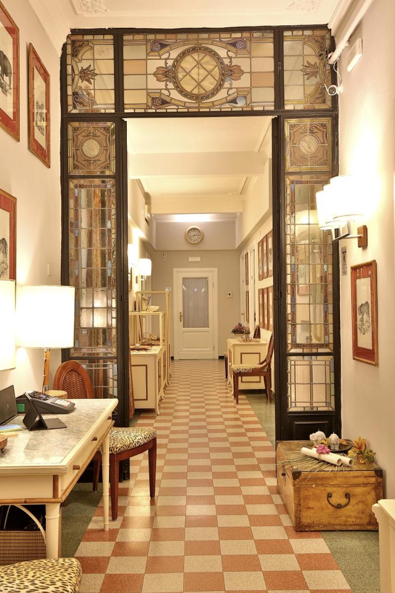 MADAMA GUEST HOUSE - main image
