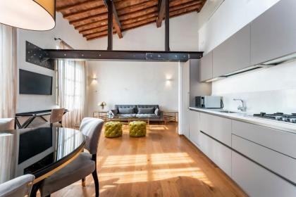 AT Home Santacroce - image 18