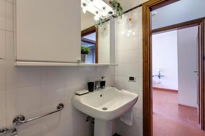 Mamo Florence - Guendalina Apartment - image 17