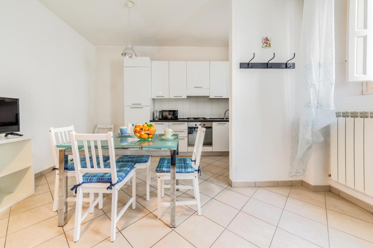 Florence Quiet and Bright Apartment - image 4