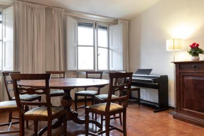 Barbadori Tower Apartment - image 12