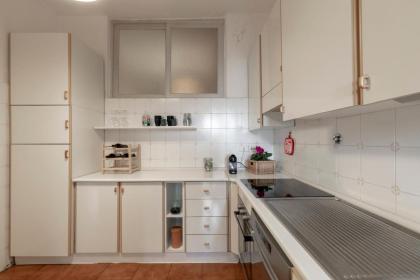 Barbadori Tower Apartment - image 15