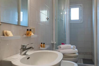Barbadori Tower Apartment - image 7