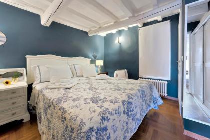 Santo Spirito Romantic