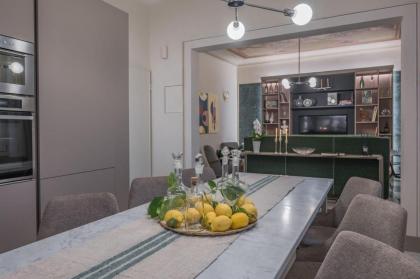 House On The River - 3 Bdrm - image 26