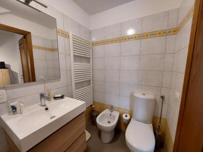 Simona Suite con posto auto - image 22