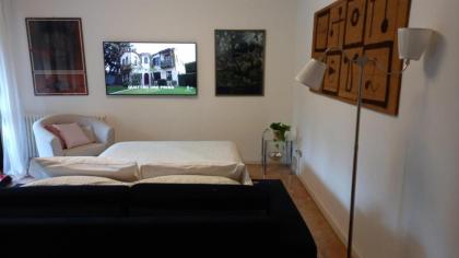 Castiglione Apartment near the center - image 12