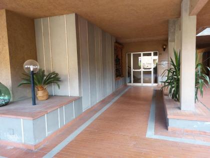 Castiglione Apartment near the center - image 24
