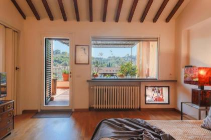 Apartments Florence- Biblioteca apartment with view - image 15