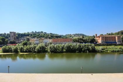Apartments Florence- Biblioteca apartment with view - image 23