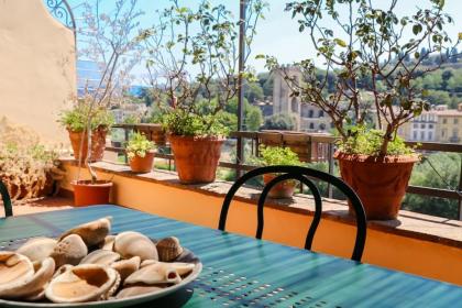 Apartments Florence- Biblioteca apartment with view - image 25